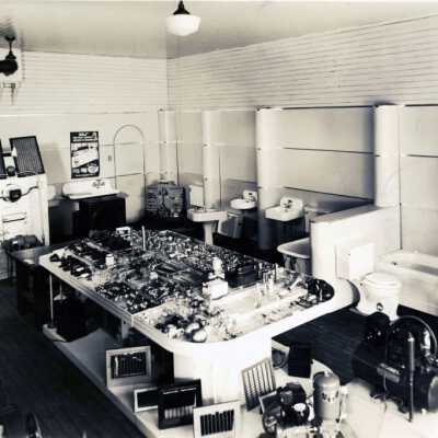 Williams Plumbing Company: Copyright: None; Origsize: 8"x10"; Origformat: Print-Photographic