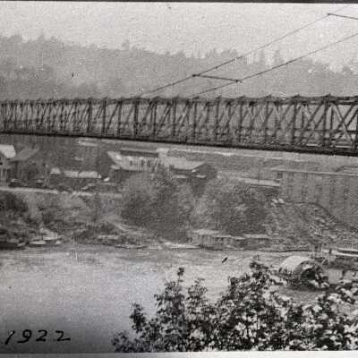 Temporary Suspension Bridge 1922 - Viewed from West Linn to Oregon City