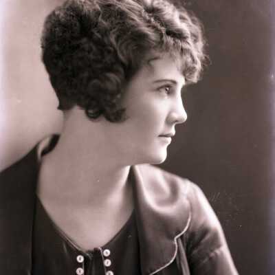 Unknown Woman - Studio Portrait