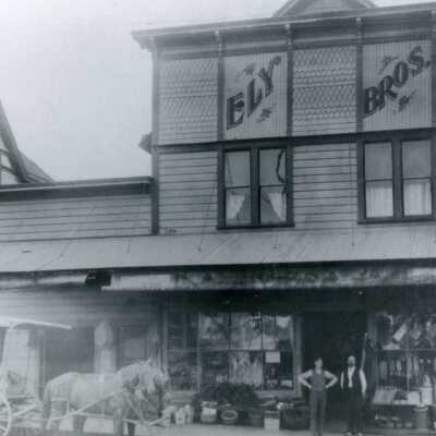 Oregon City 1903 - Ely Brothers' Grocery 7th Street