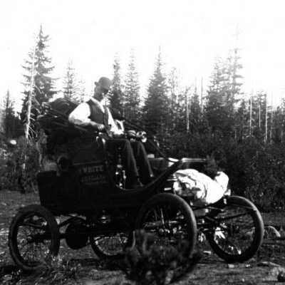 Mount Hood Touring cars in 1903 and 1904: Copyright: Clackamas County Historical Society; Origsize: 8x10; Origformat: Print-Photographic