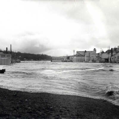1964 Flood - 5th and McLoughlin - Oregon City.