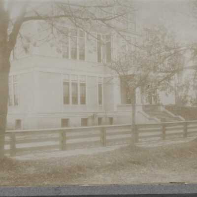Milwaukie School