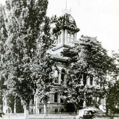 Clackamas County Courthouse, Oregon City, 1912.: Copyright: Clackamas County Historical Society; Origsize: 4" x 6"; Origformat: Print-Photographic