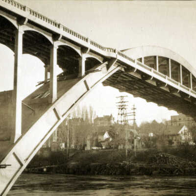 Oregon City Arch Bridge over Willamette River - Dec 1922