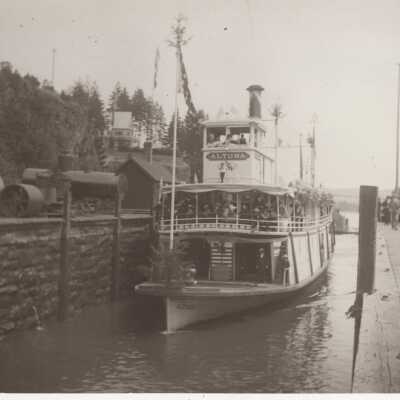 Steamboat "Altona" in the Willamette Falls Locks