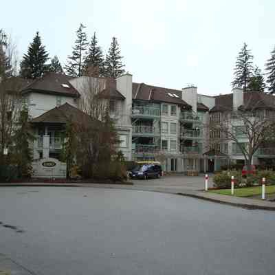 3891 - Banff Court DSC03306.JPG