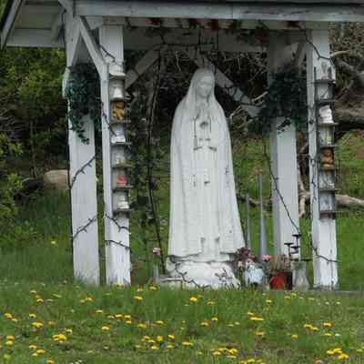 4095 - 31 - TWN Church Statuary IMG_2034.JPG