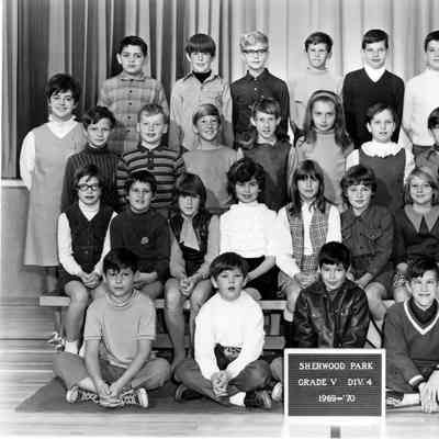 3243 - 05 - Sherwood Park, Gr 5, Div 4, 1969-70.tif