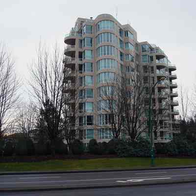 3895 - Roche Point Towers DSC03310.JPG