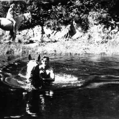 4824 - Horse- man swimming- 1946-08-24.tif