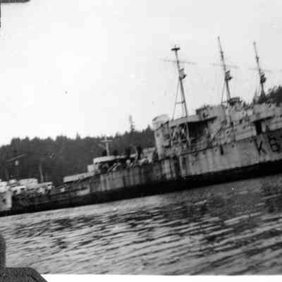 3762 - Bedwell Bay, Corvette K678 ships.tif