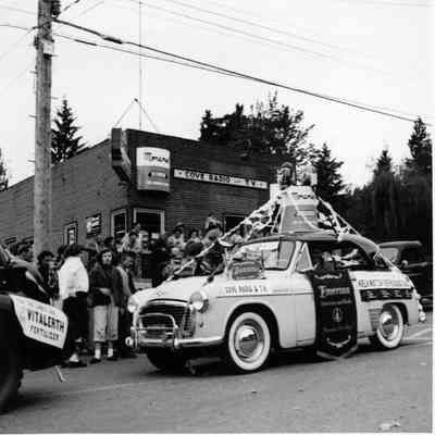 4071 - May Day, Parade, Dryhurst, Establishment.tif