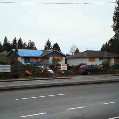 3900 - boarded homes near Towers DSC03315.JPG