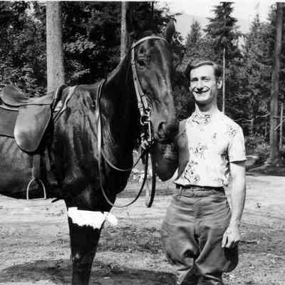 4860 - Man with horse.tif