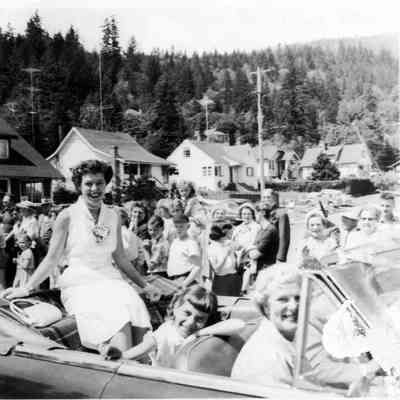 4072 - May Day, Parade, Burns' Ave houses.tif