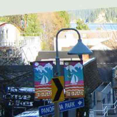 3247 - Deep Cove Market & Grill.tif