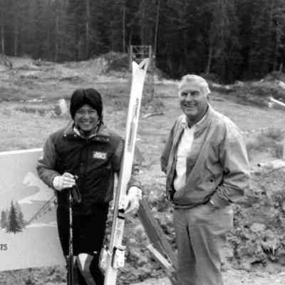 4464 - Earl Pletch- Wayne Wong Expo Chair 1986.tif