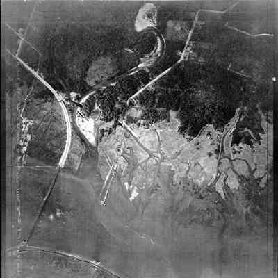 3126 - 2nd Narrows-1st Harbour Bridge-Riverside Dr, 1926 RCAF.tif