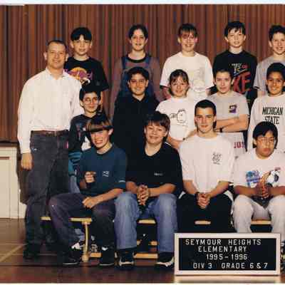 4311 - Seymour Heights Elementary Class Photo 1995-96.tif