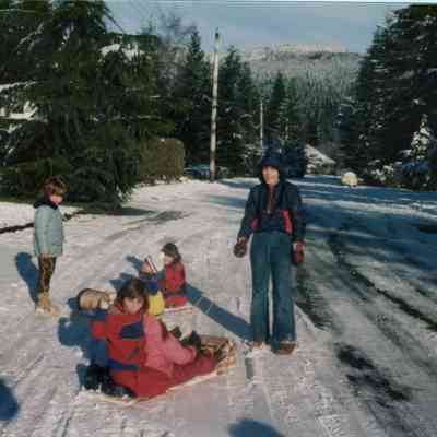4911 - Sleds winter 1982.tif