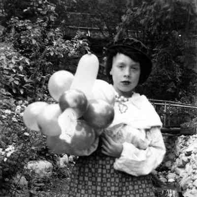 3527 - May Day parade Balloon Lady 1952 Neale Alway age 8.tif