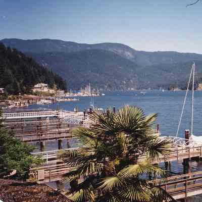 4281 - Deep Cove blue skies.tif