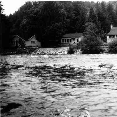 Homes along Seymour River - 1, 1946