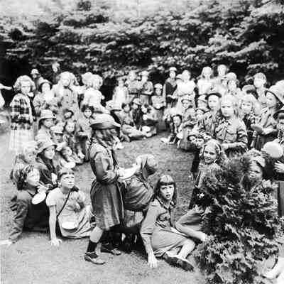 2817 - Brownies 1948-49.tif