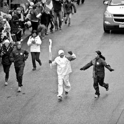4060 - Olympic Torch Bearer on Banbury DSC_7296.jpg