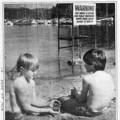 3953 - Adam Stevenson, Scott Dunsford on beach NSN 1983-07-24 descreened.tif
