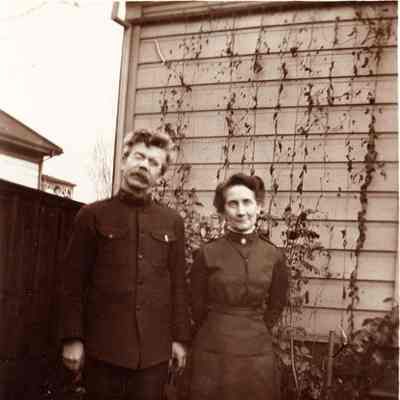 4352 - Grampa Alkins c 1917.tif