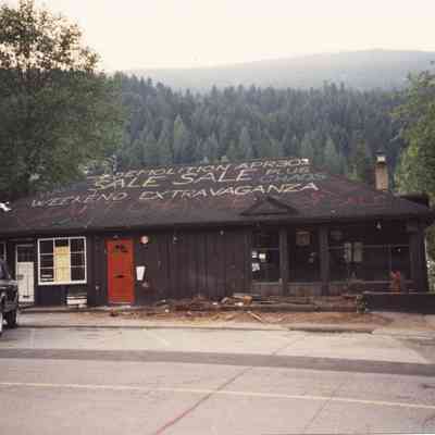 4751 - Deep Cove 1990 Savoury demolition.tif