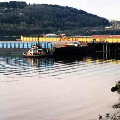 4287 - McKenzie Barge tugs.tif