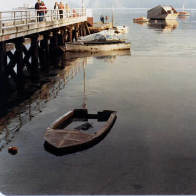 Hippy boats, houseboat - Winter 1978