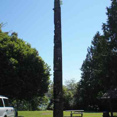 Cates Park/Whey-ah-Wichen (West); totem pole - 1