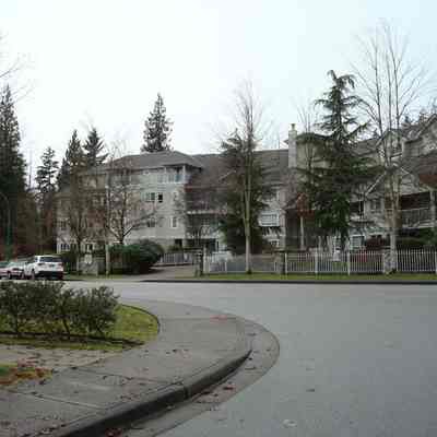 3923 - Parkgate Place DSC03335.JPG