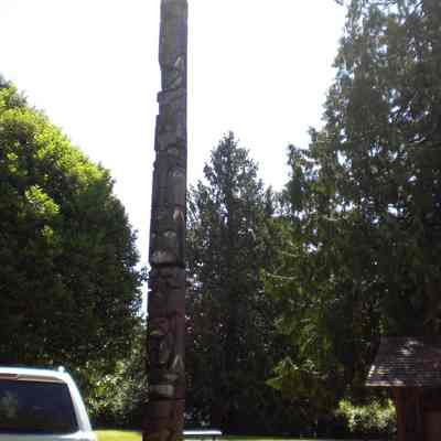 Cates Park/Whey-ah-Wichen (West); totem pole - 2
