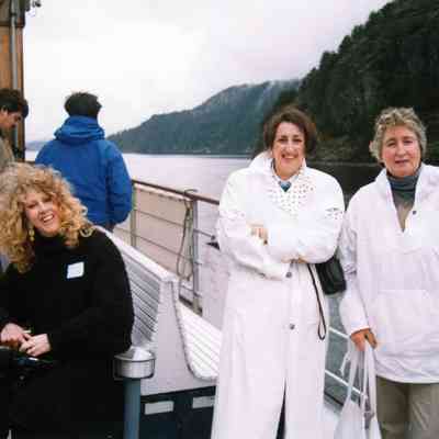 4919 - Hollyburn ferry- Echoes Inlet promo- Eileen Smith- unknown- Betty Blakely- 1989.tif