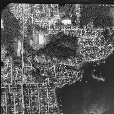 Dollarton Hwy N, Cove Cliff, Strathcona Rd,1992