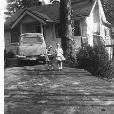 4735 - home 1961 Banbury, Denise & Jackie Brown.tif