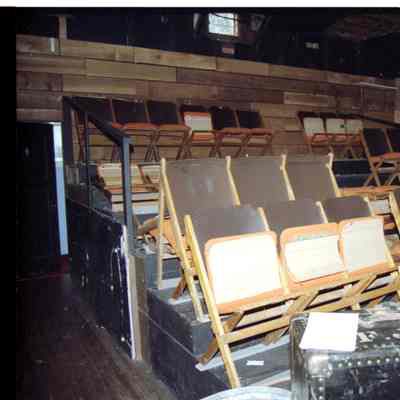 4029 - 01b - Seating area, light booth window, washroom left 1987.tif