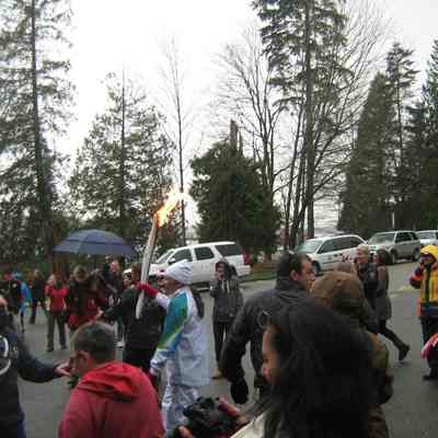 4166 - Olympic Torch TKirk IMG_1793.jpg