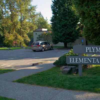 Plymouth Elementary School - 7 pics