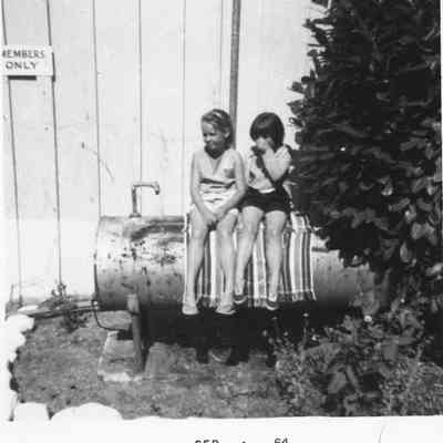 4734 - DCYC 1964 Jackie & Denise Brown.tif