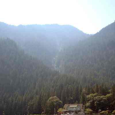 Wigwam Inn with Mt Dickens - 1