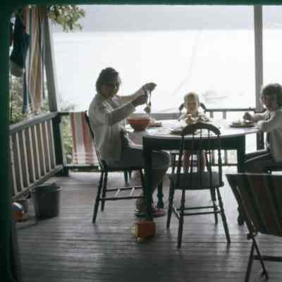 3672 - Veranda lunch, Robynn, Gre, Teresa, July 1961.tif