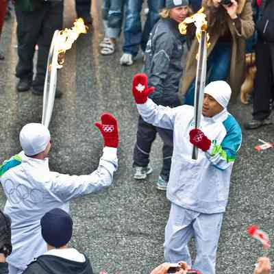 4063 - Olympic Torch Canada Gloves DSC_7307.jpg