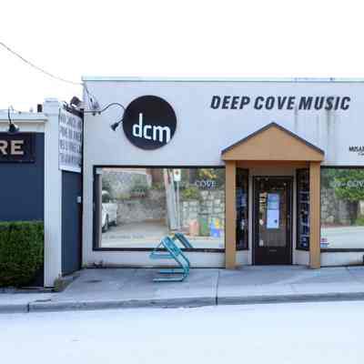 4322 - Deep Cove Music IMG_2295.tif 3 pics