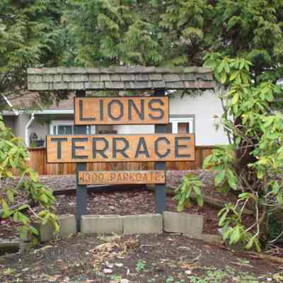 3932 - Lions Terrace DSC03345.JPG
